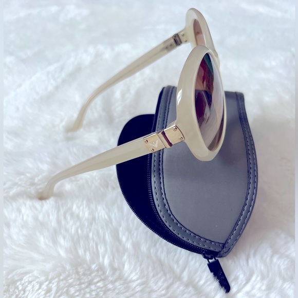 Sold Giorgio Armani sunglasses - Picture 4 of 7